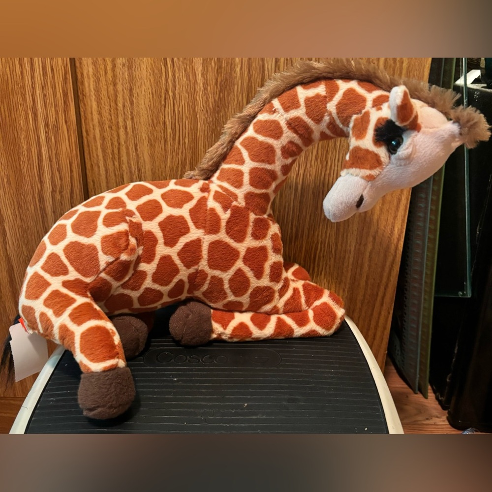 Wild Republic Momma Giraffe Laying Down Great Gift For Giraffe Lovers.
